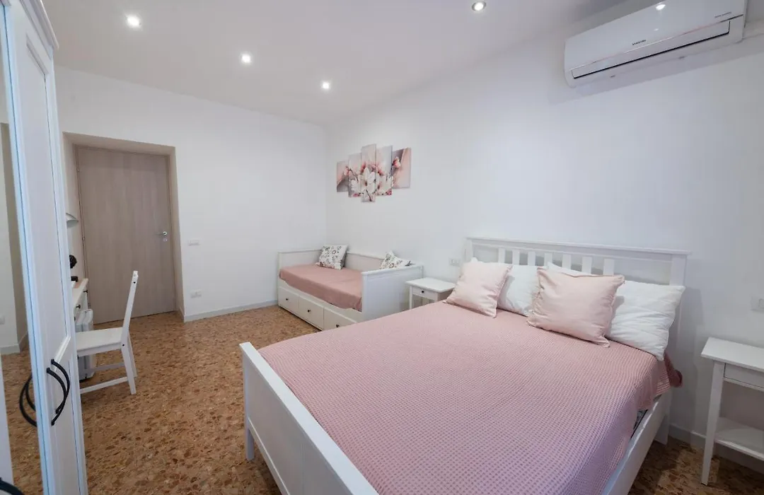 Casa Rosa Beige e Blu-1